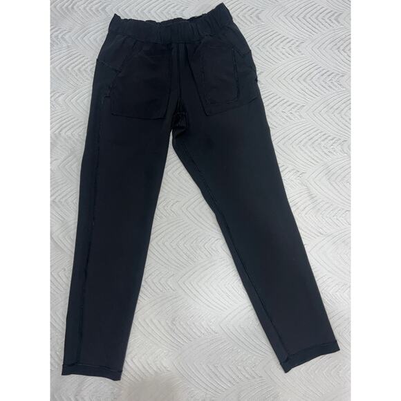 Lululemon Set: Define Jacket Sz 6, Black Capris Sz 4 & Shopping Bag - Picture 12 of 17